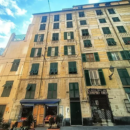 Designer In The Center Of Apartment Genoa