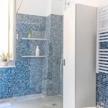 Designer In The Center Of 公寓