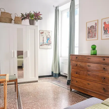 Designer 2 Bedroom-ac In The Center Of *