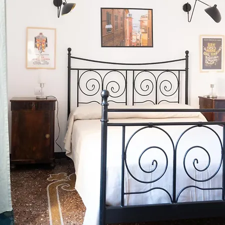 Apartment Designer In The Center Of Genoa