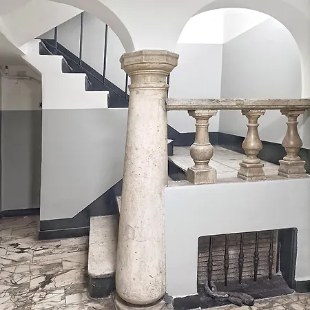 Designer In The Center Of 公寓 *