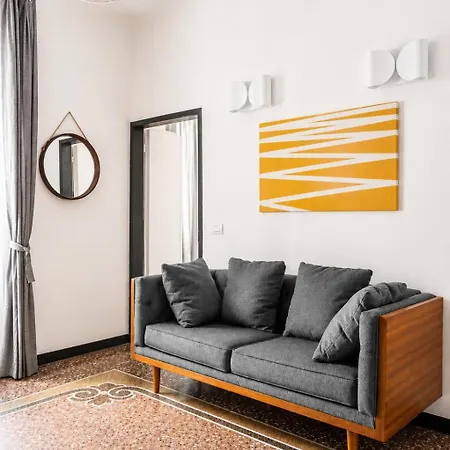 Designer 2 Bedroom-ac In The Center Of Apartmán Janov