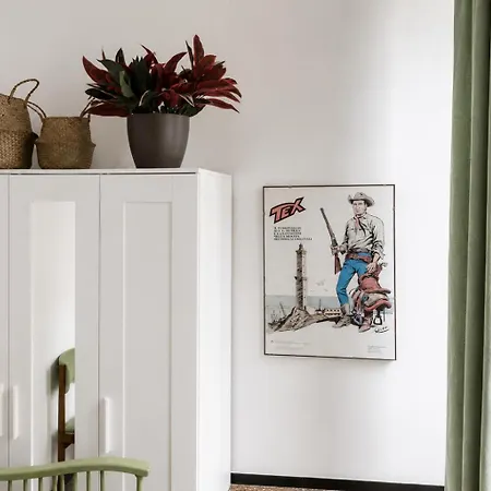 Designer 2 Bedroom-ac In The Center Of *