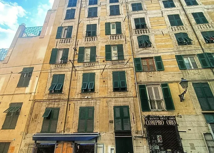 Stylish 2-Bedroom Apartment In The Historic Center Of Genoa Apartament Genua