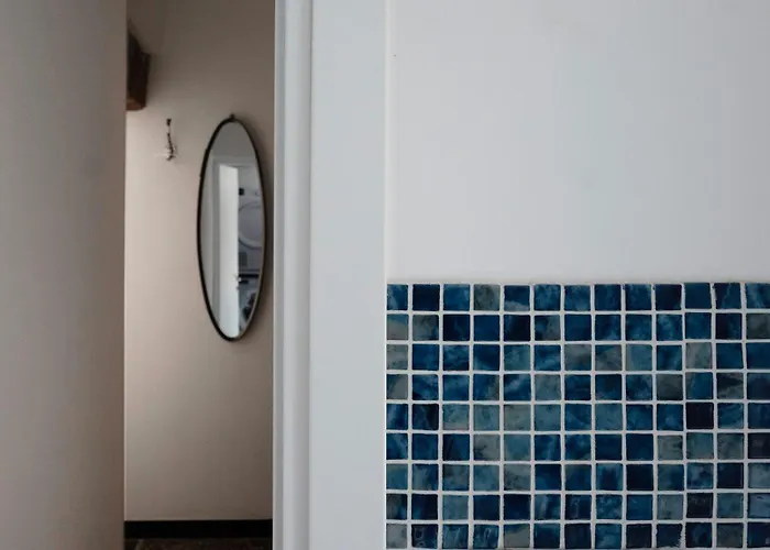 Stylish 2-Bedroom Apartment In The Historic Center Of Genoa Genua