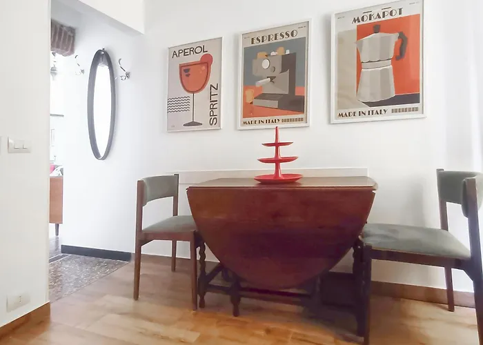 Stylish 2-Bedroom Apartment In The Historic Center Of Genoa *