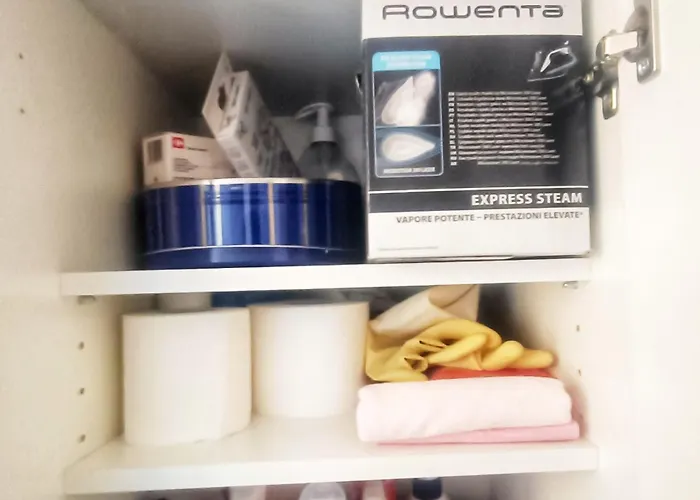 Stylish 2-Bedroom Apartment In The Historic Center Of Genoa Genua