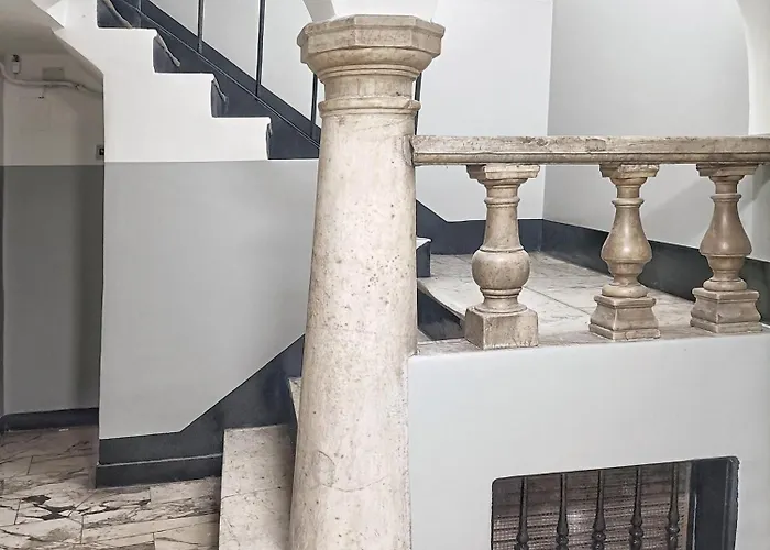 Stylish 2-Bedroom Apartment In The Historic Center Of Genoa Apartament *