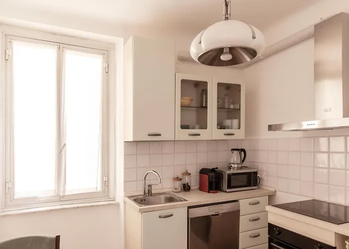 Stylish 2-bedroom In The Historic Center Of Appartamento *